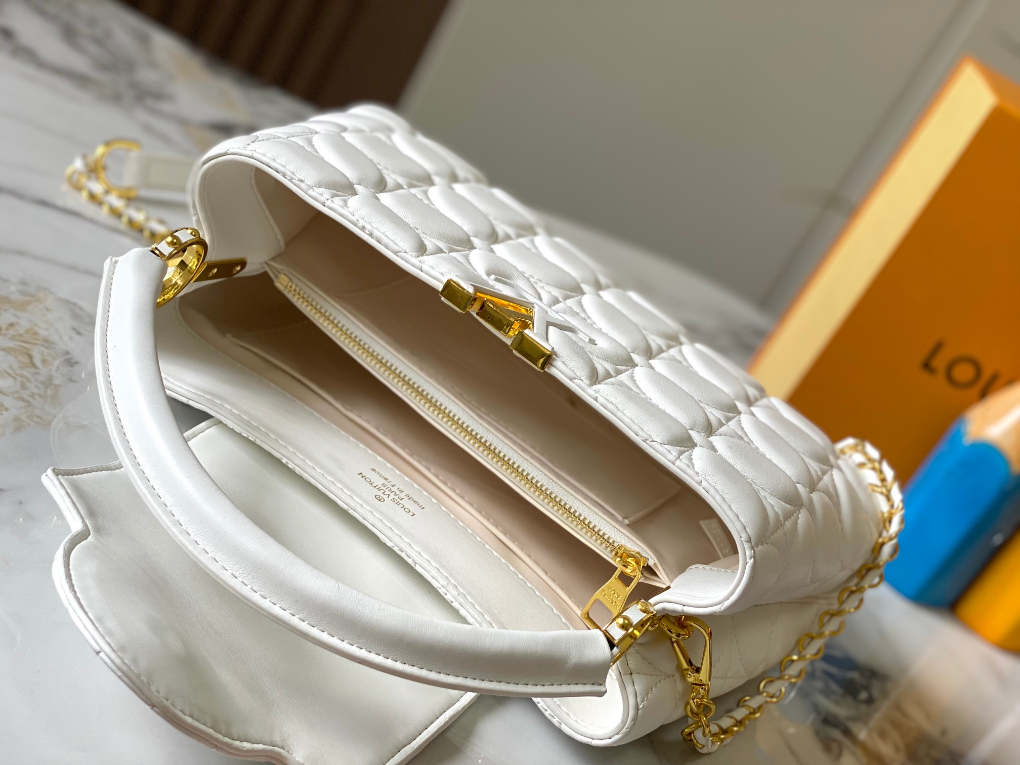 L0vis Vvtt0n Monogram Red Handbag Replica