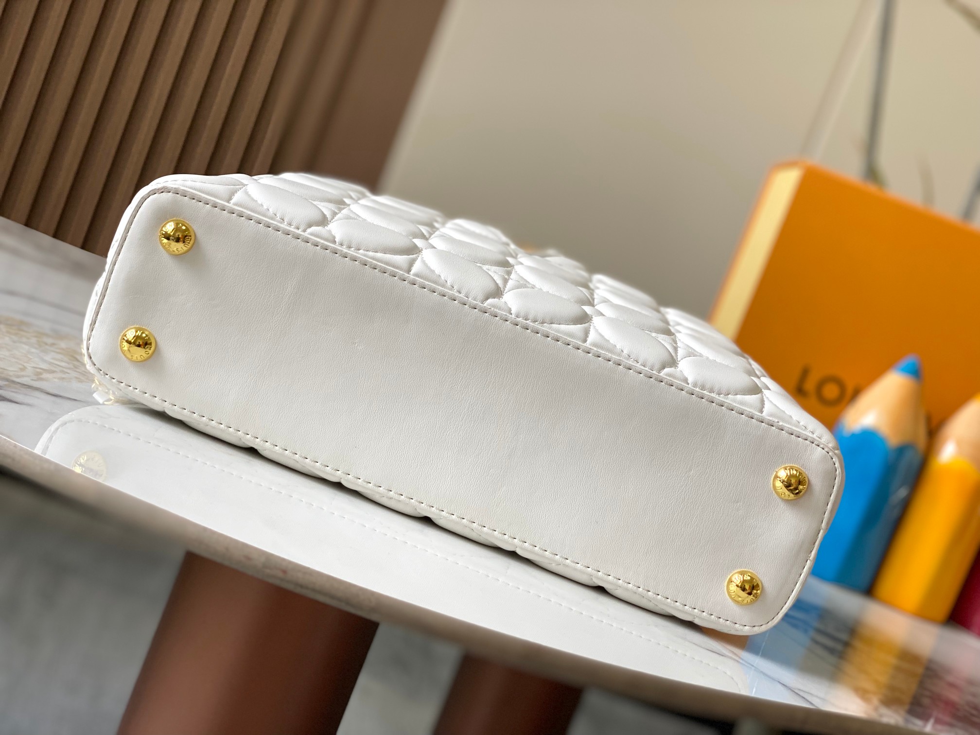 L0vis Vvtt0n Monogram Red Handbag Replica