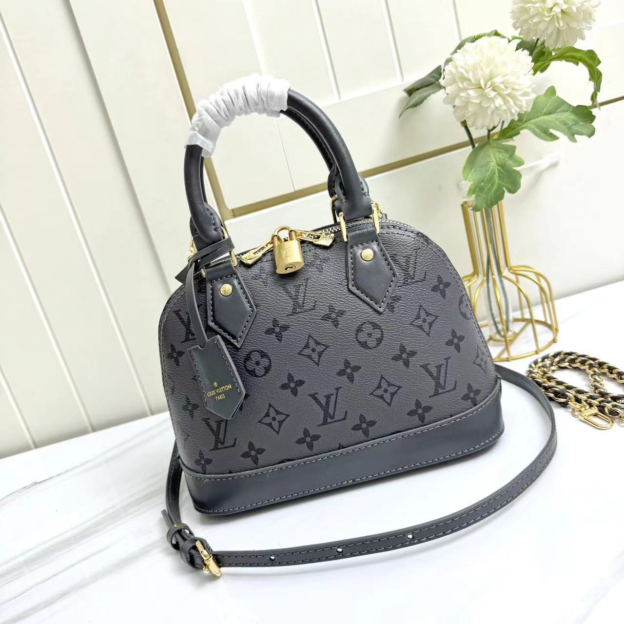 L0vis Vvtt0n Alma BB handbag rep