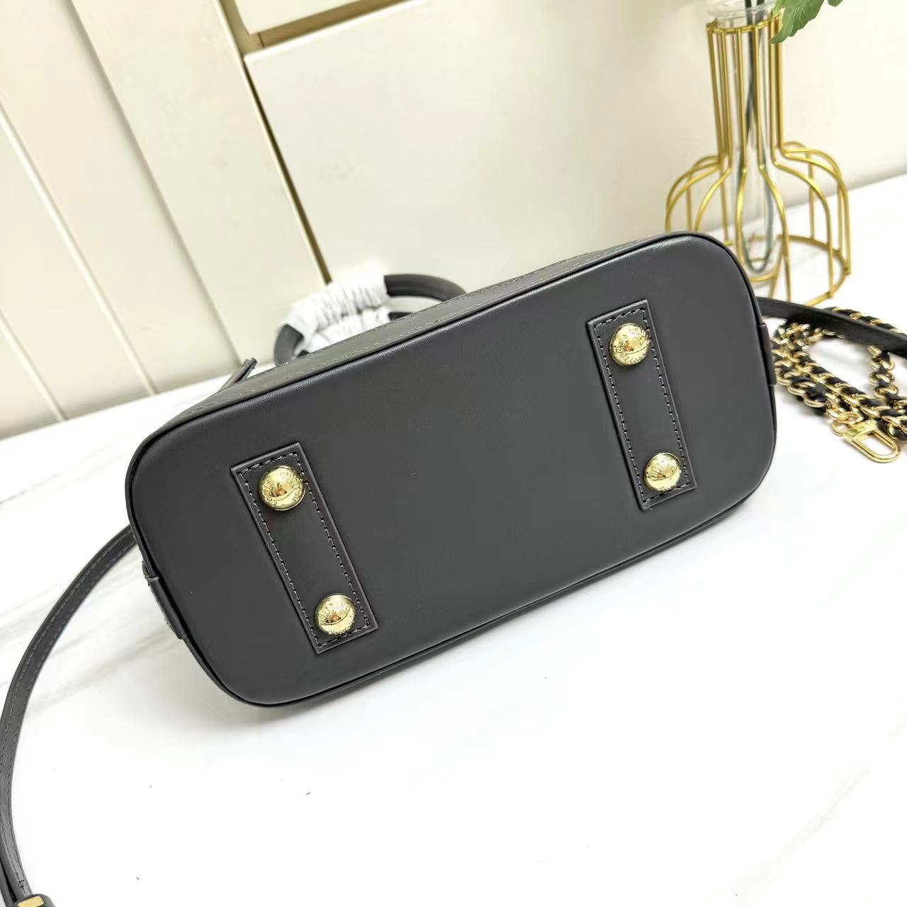 L0vis Vvtt0n Alma BB handbag rep