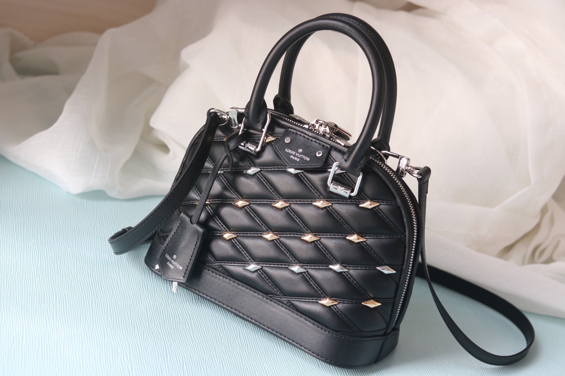 L0vis Vvtt0n D1am0nd lambskin Alma bag top original quality replica