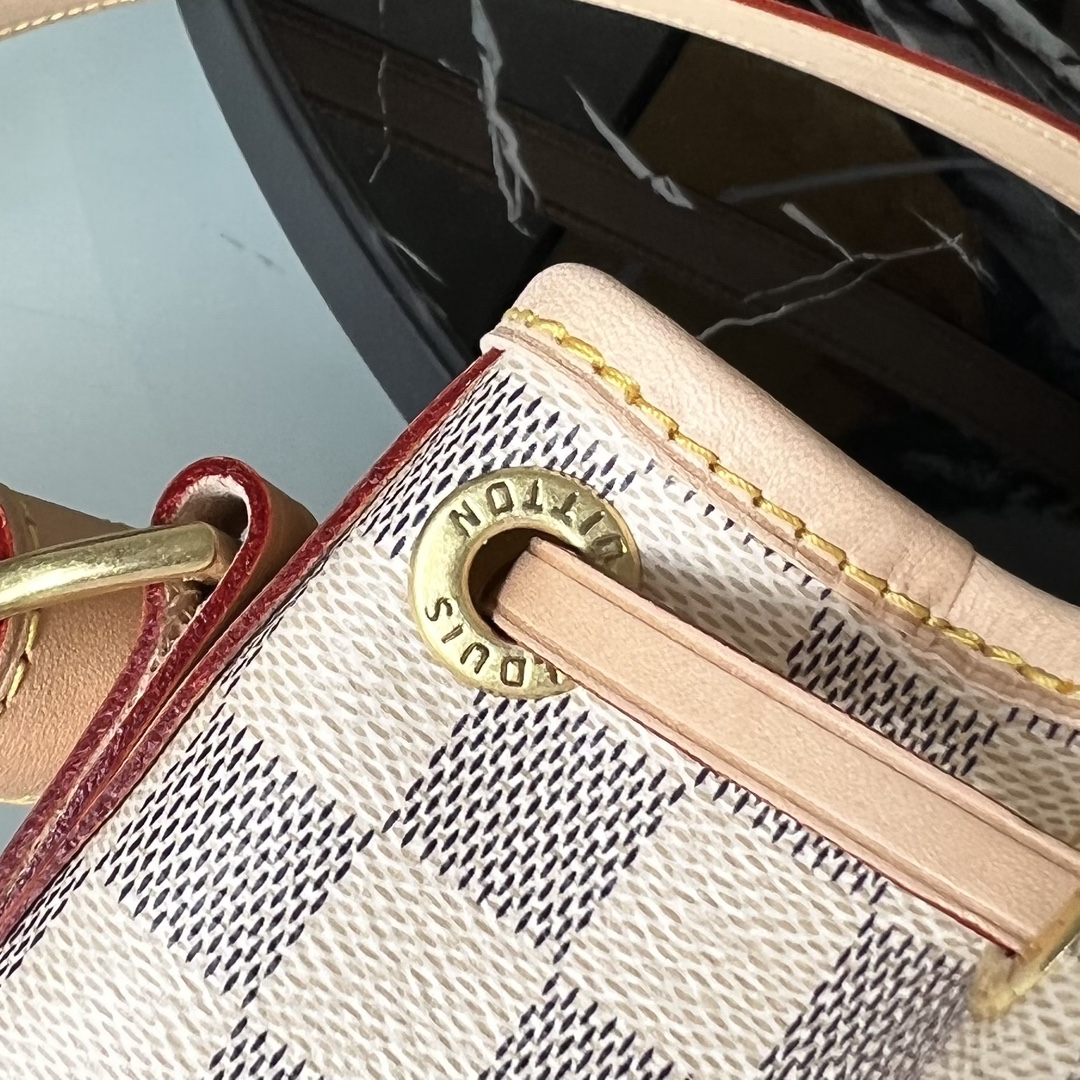 L0vis Vvtt0n Damier Azur