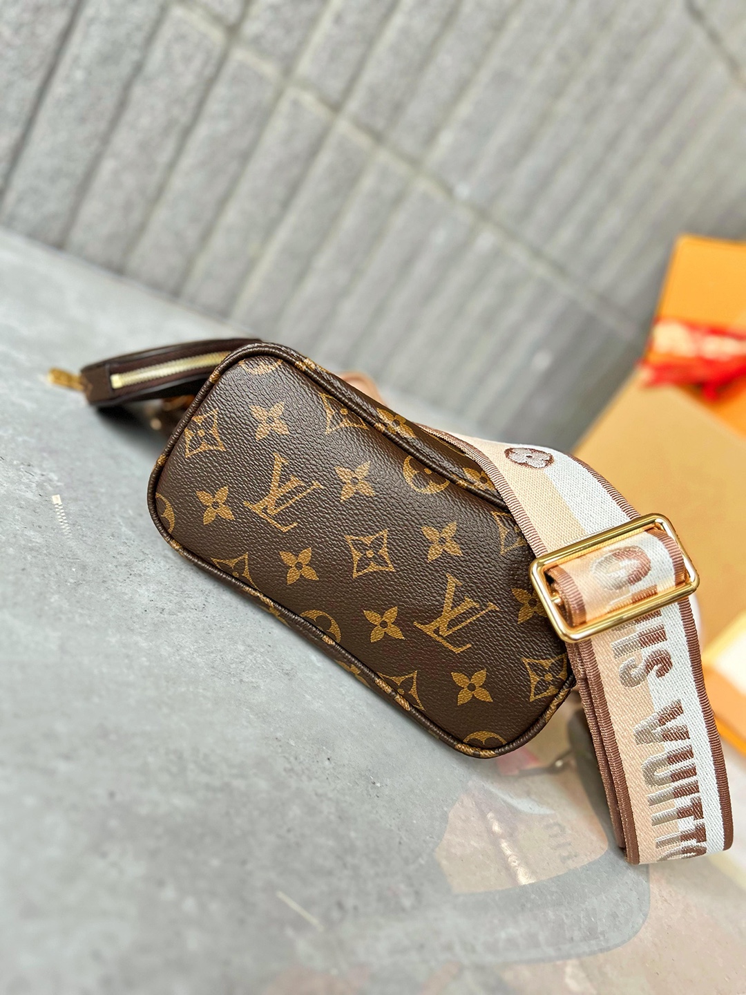 L0vis Vvtt0n Damier Ebene