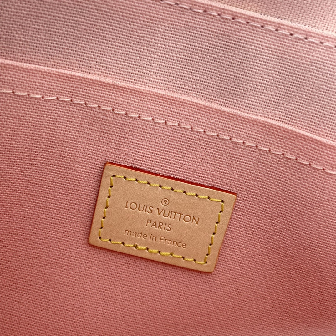 L0vis Vvtt0n Damier Azur