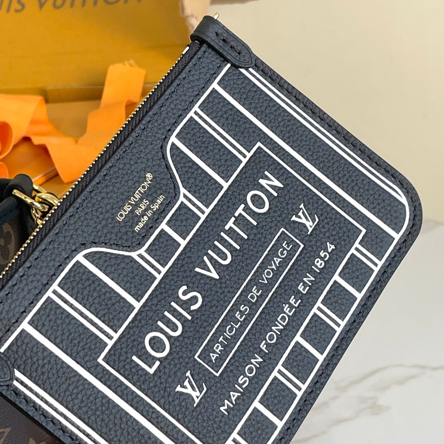 L0vis Vvtt0n Damier Azur Bag