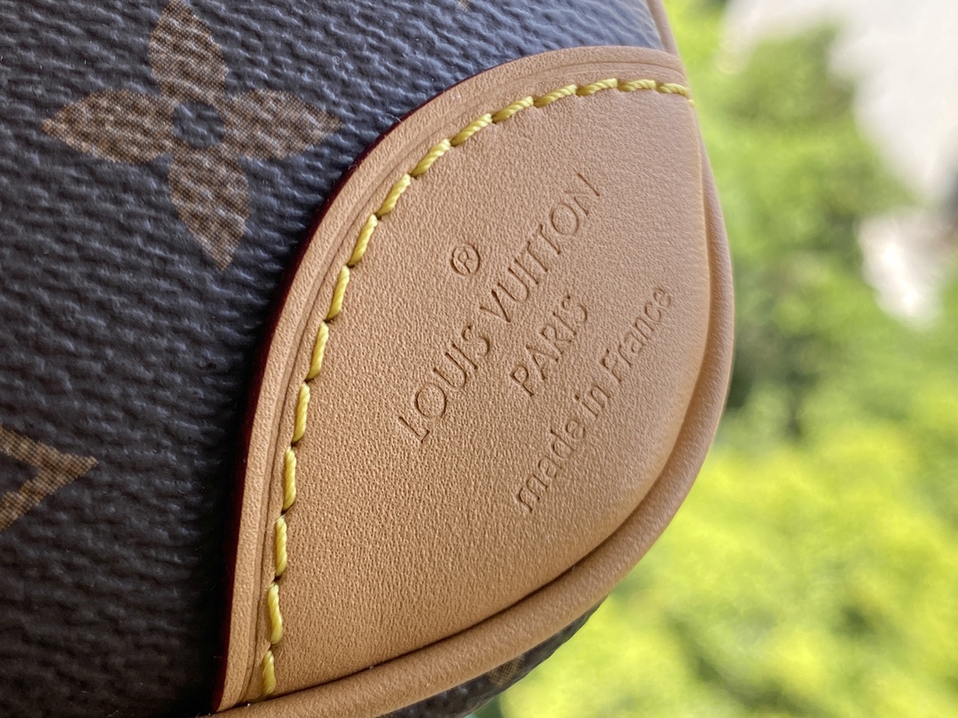 L0vis Vvtt0n Damier Azur