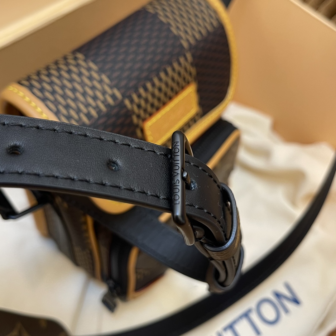 L0vis Vvtt0n Damier Ebene