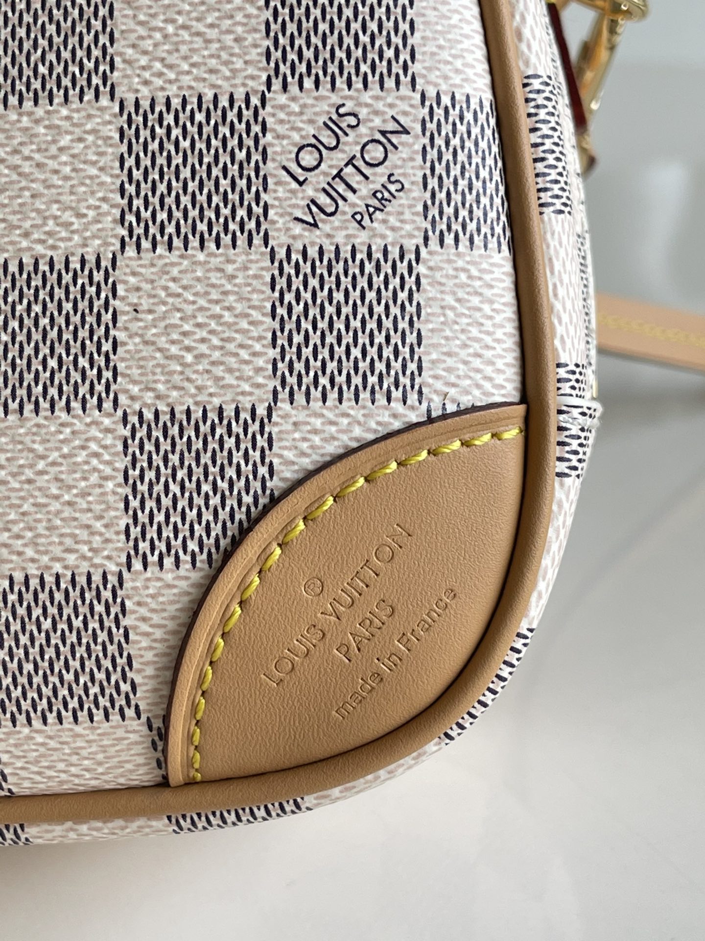 L0vis Vvtt0n Damier Azur