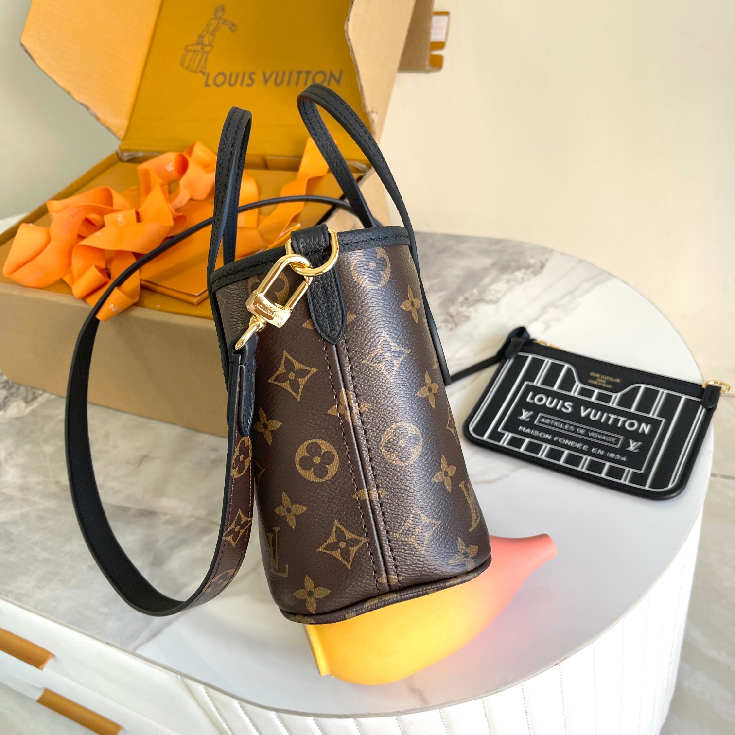 L0vis Vvtt0n Damier Azur Bag