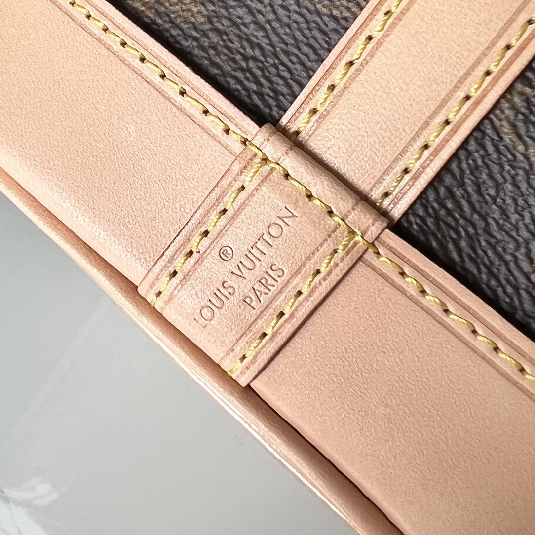 L0vis Vvtt0n Damier Azur