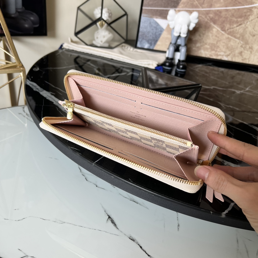 L0vis Vvtt0n Damier Azur