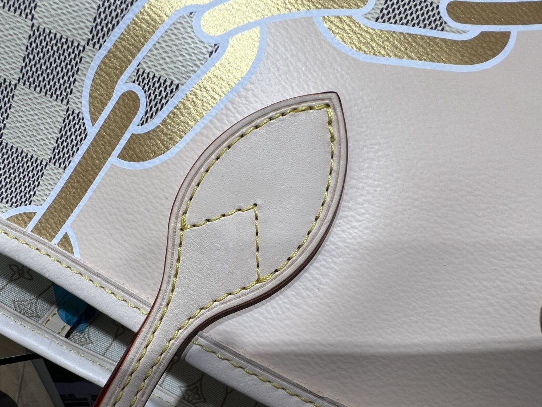 L0vis Vvtt0n Damier Azur