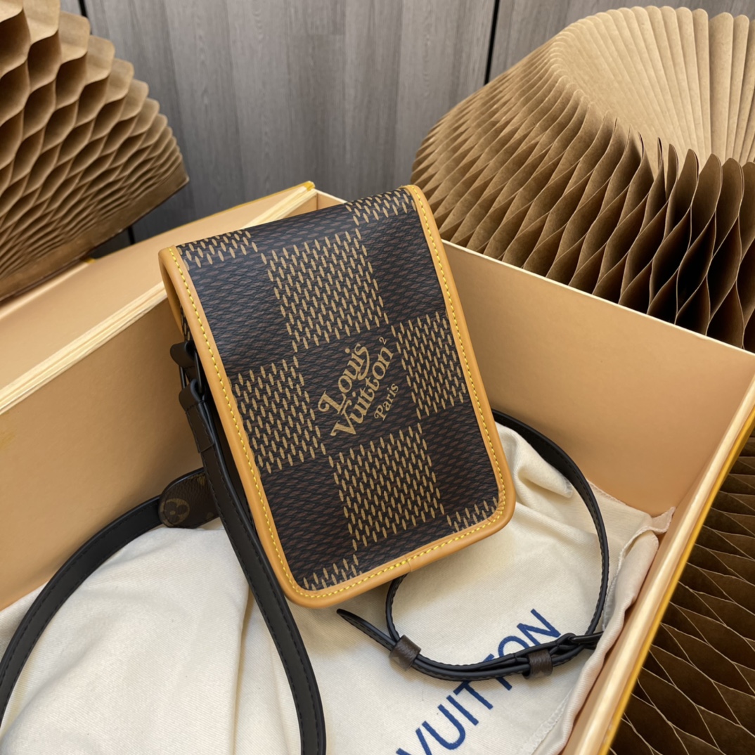 L0vis Vvtt0n Damier Ebene