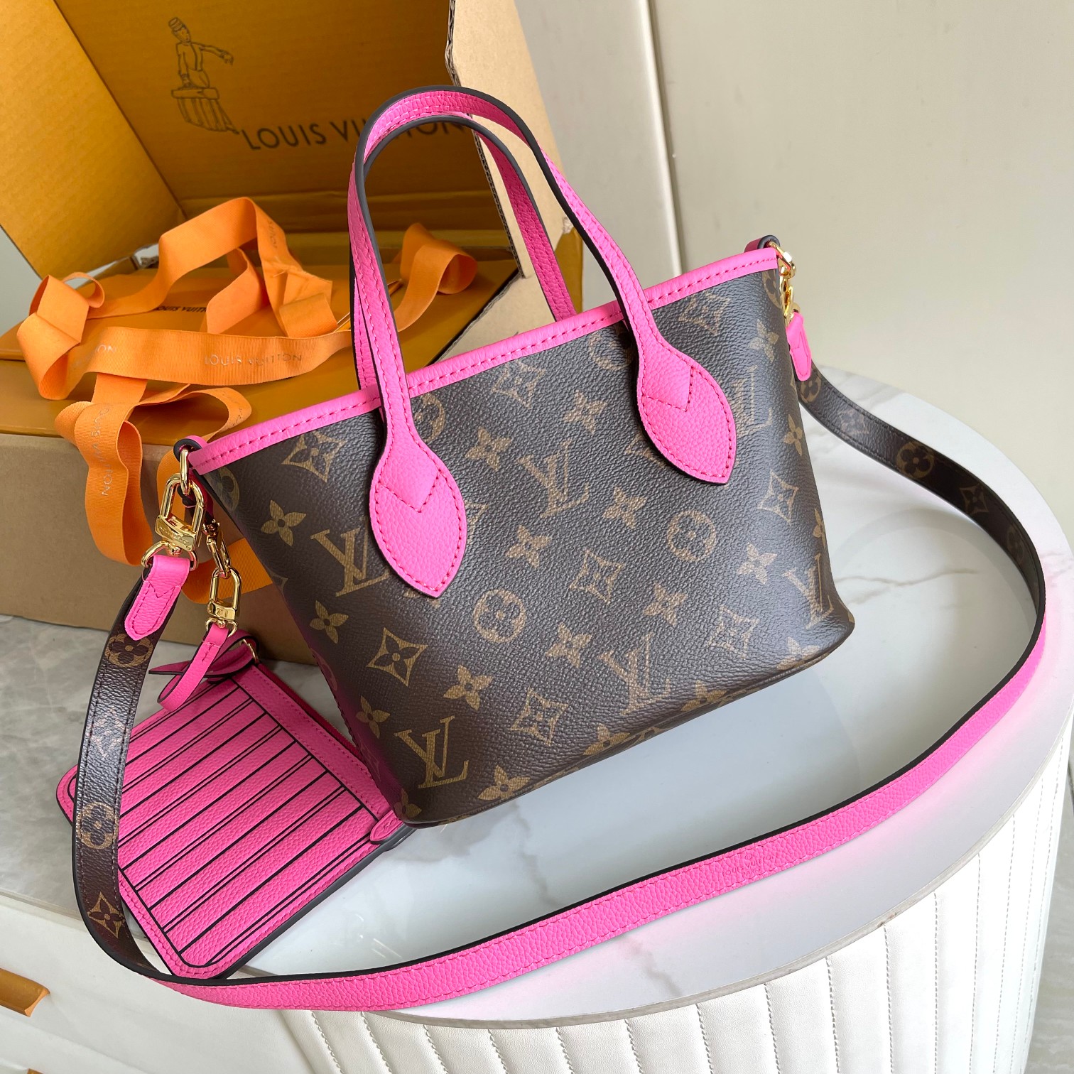 L0vis Vvtt0n Damier Azur Bag