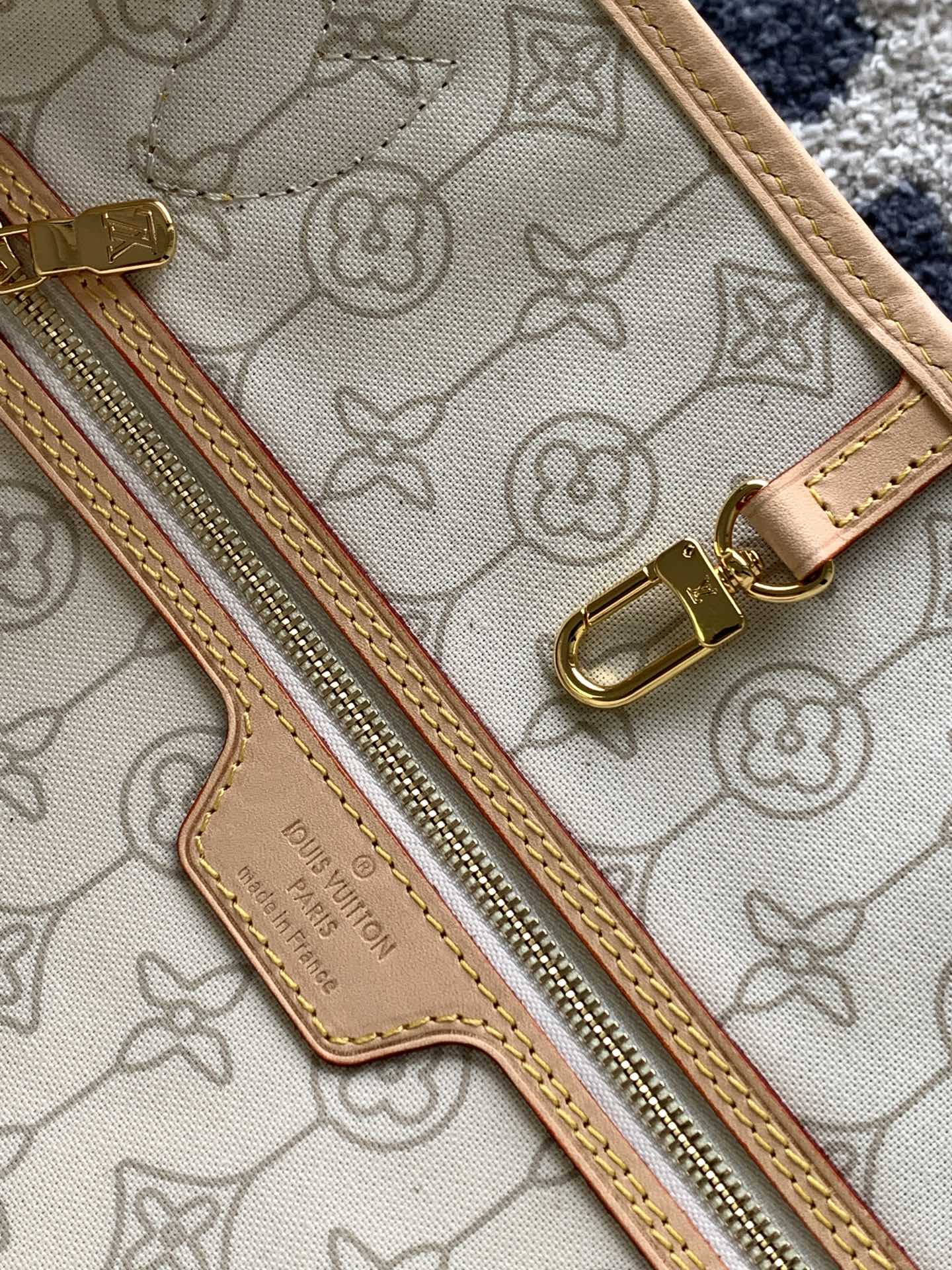 L0vis Vvtt0n Damier Azur