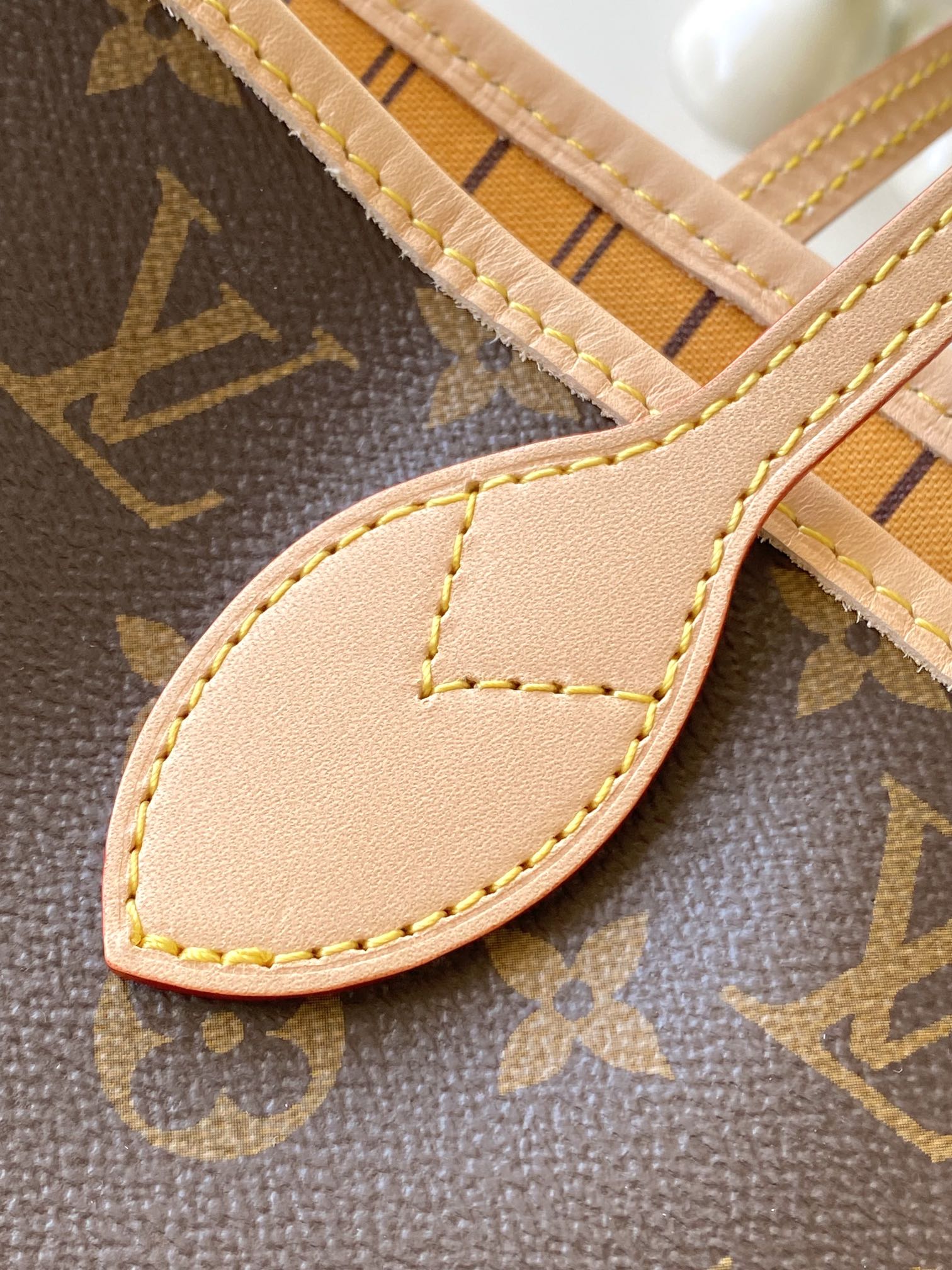 L0vis Vvtt0n Damier Azur