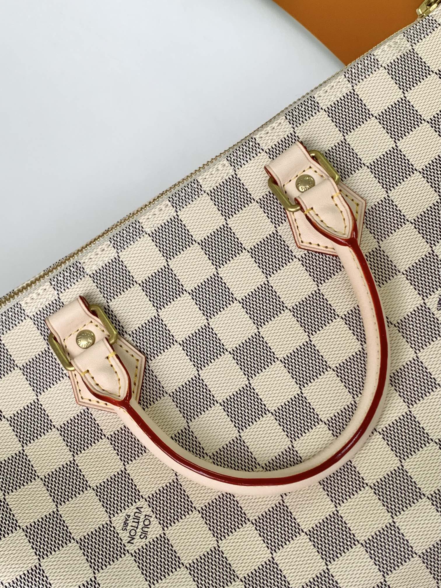 L0vis Vvtt0n Damier Azur