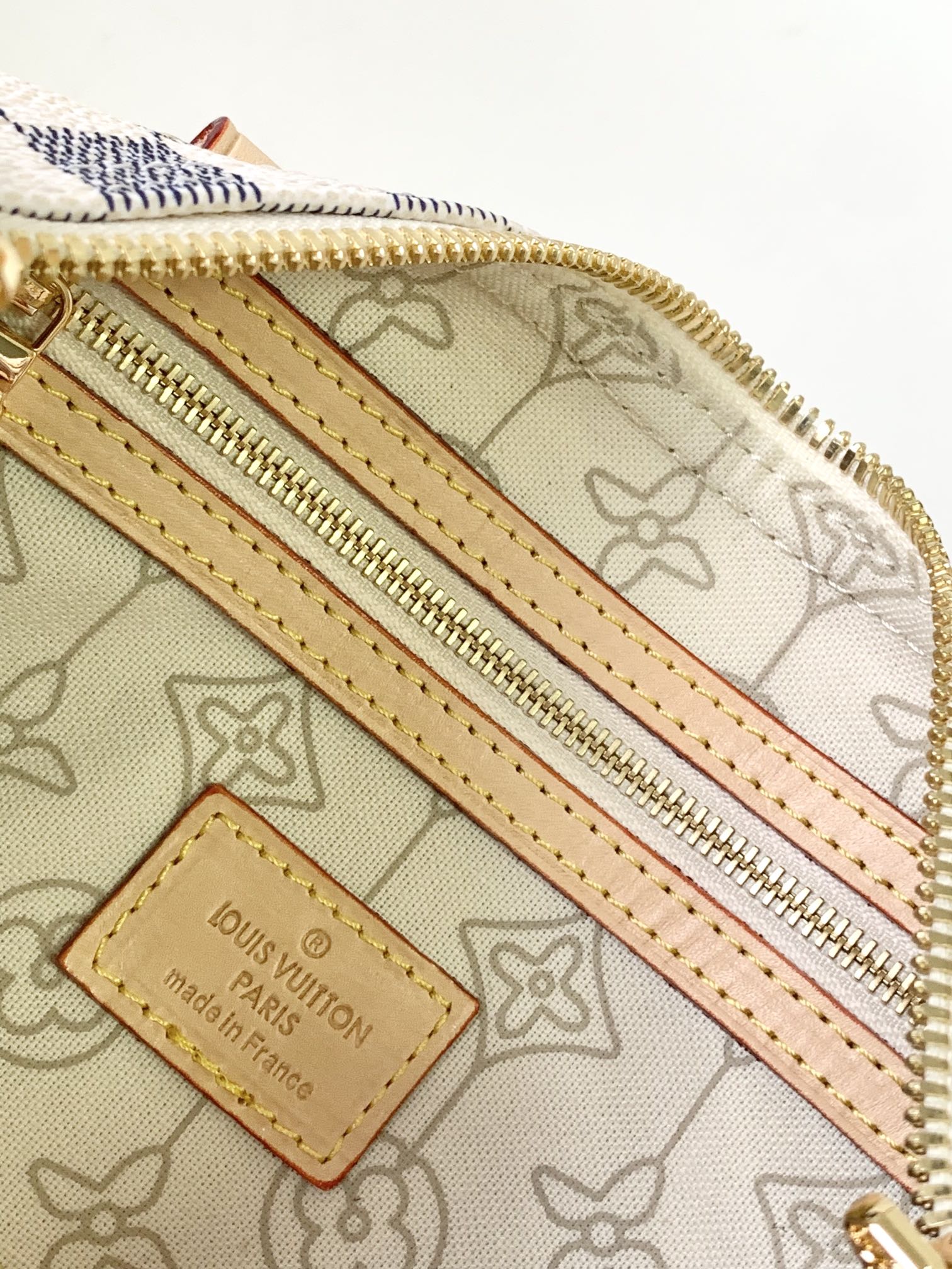 L0vis Vvtt0n Damier Azur