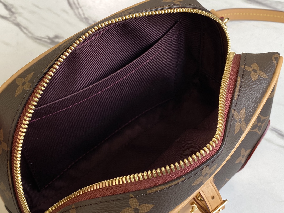 L0vis Vvtt0n Damier Azur