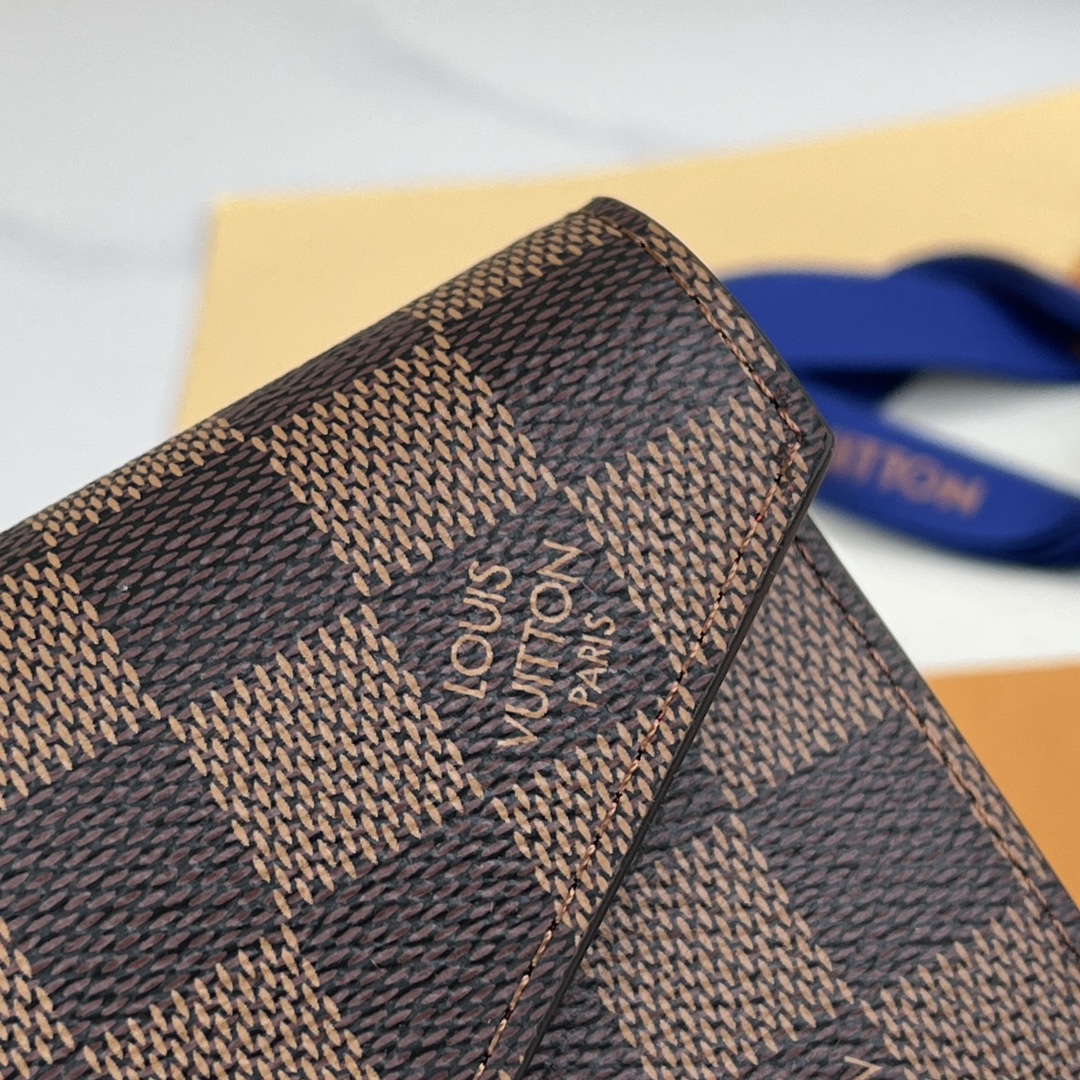 L0vis Vvtt0n Damier Ebene