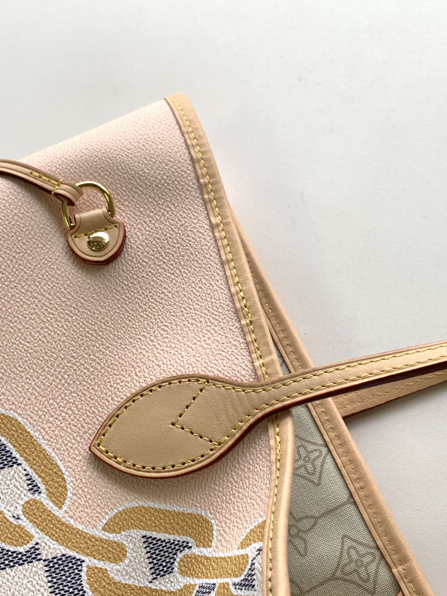 L0vis Vvtt0n Damier Azur