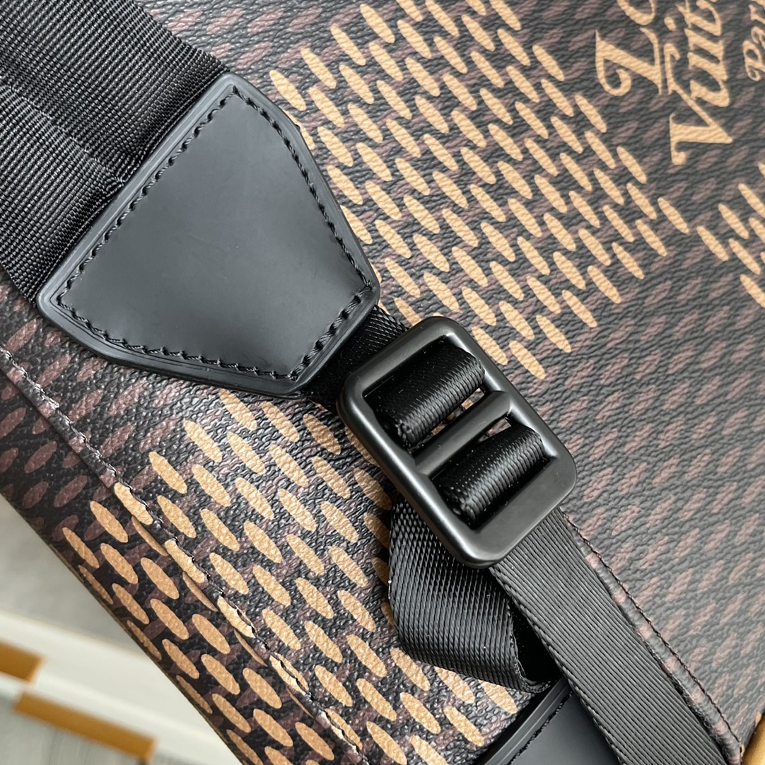 L0vis Vvtt0n Damier Ebene