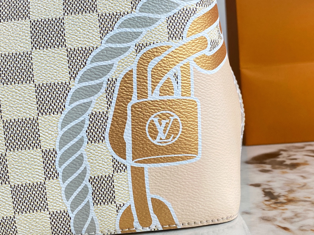 L0vis Vvtt0n Damier Azur