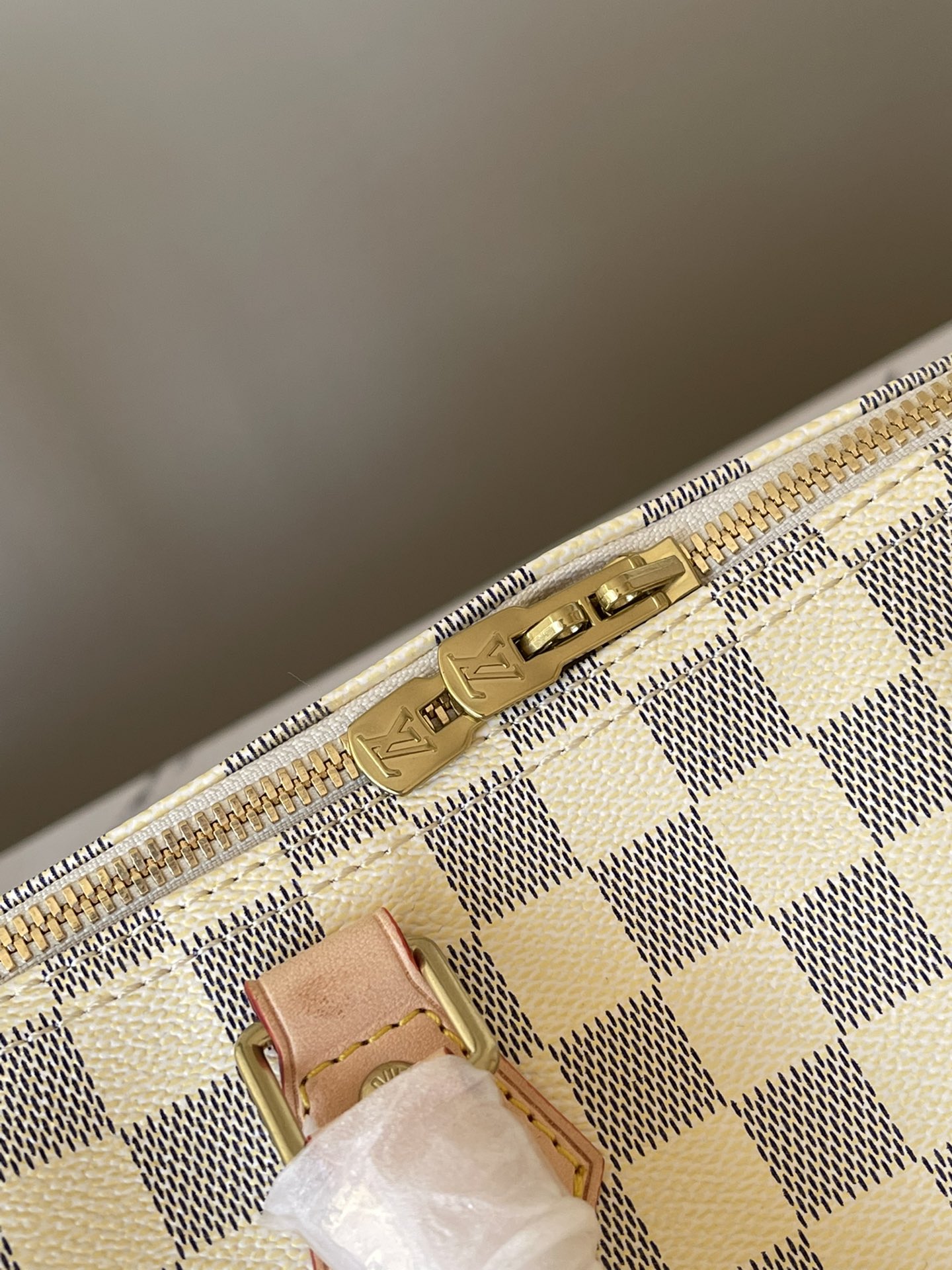 L0vis Vvtt0n Damier Ebene