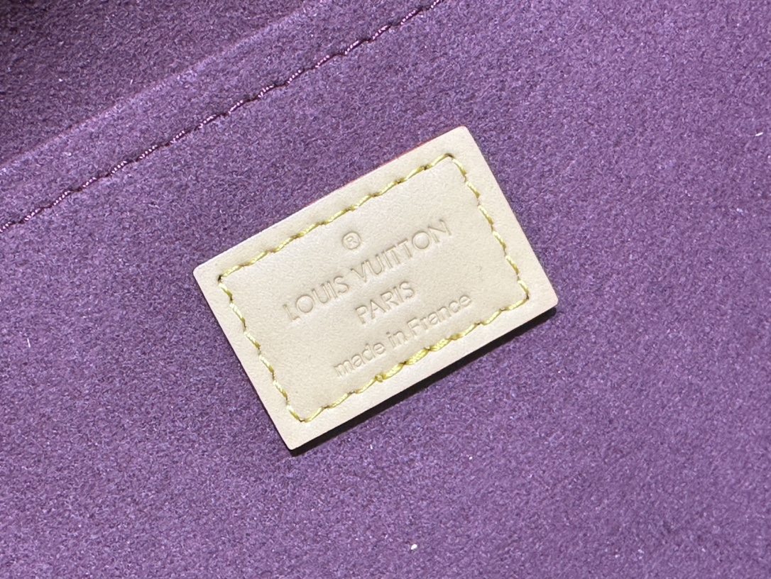 L0vis Vvtt0n Damier Azur