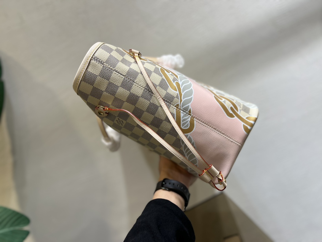 L0vis Vvtt0n Damier Azur