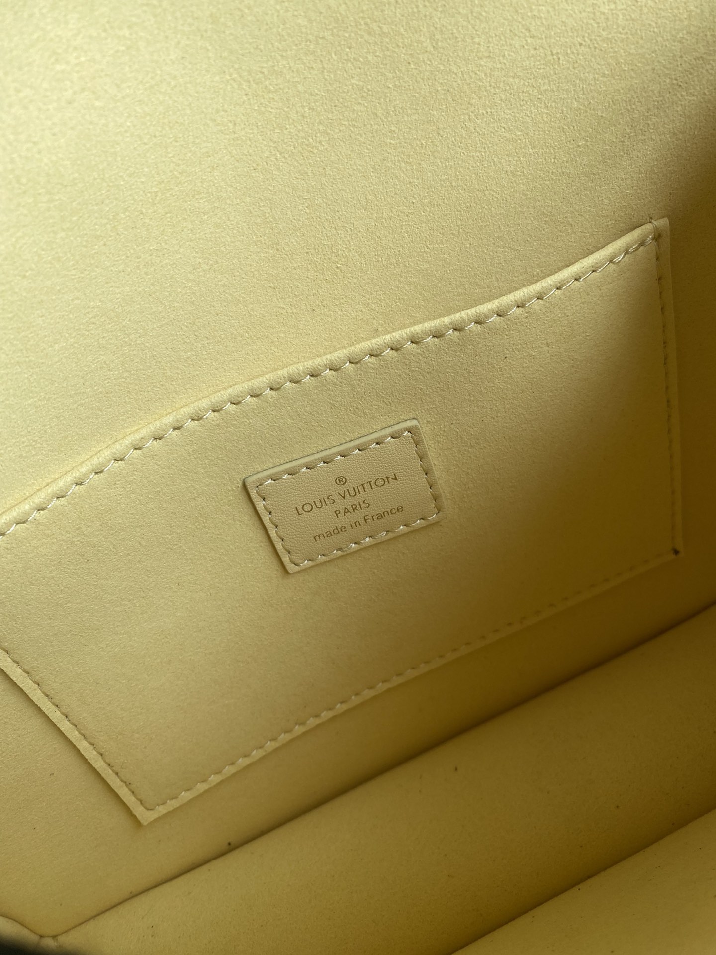 L0vis Vvtt0n Dauphine