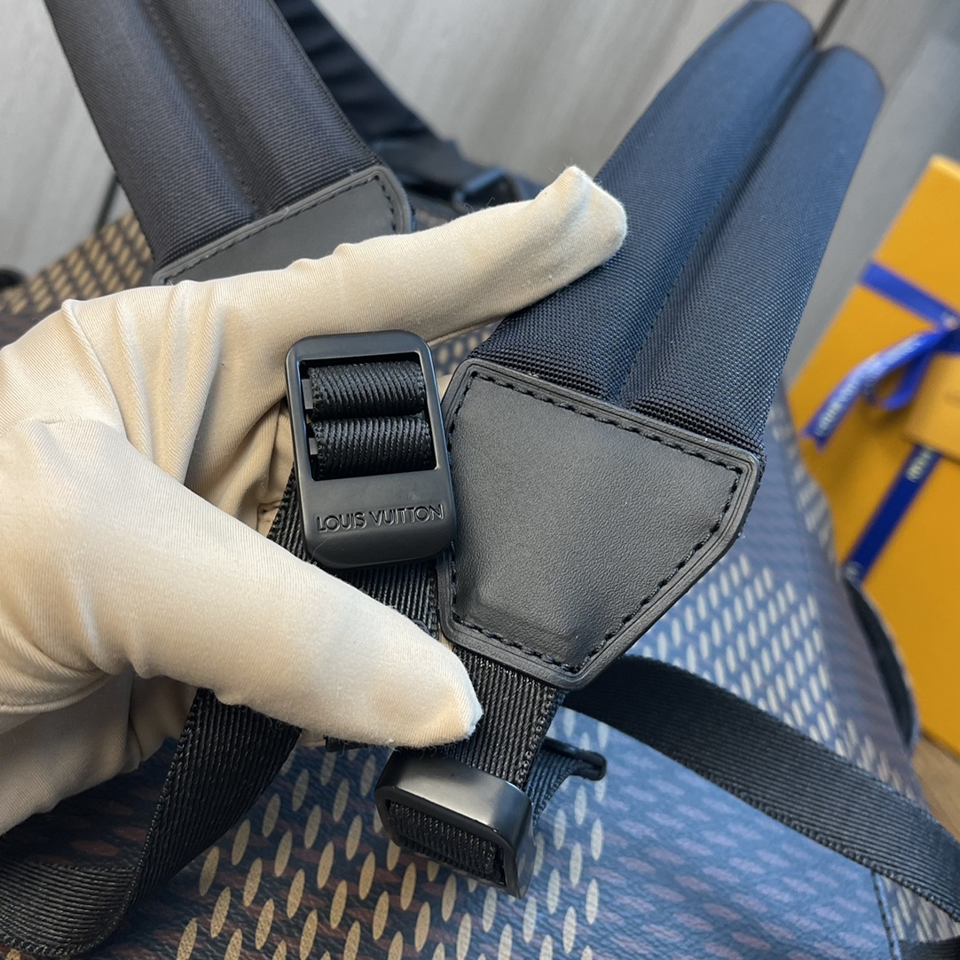 L0vis Vvtt0n Damier Ebene