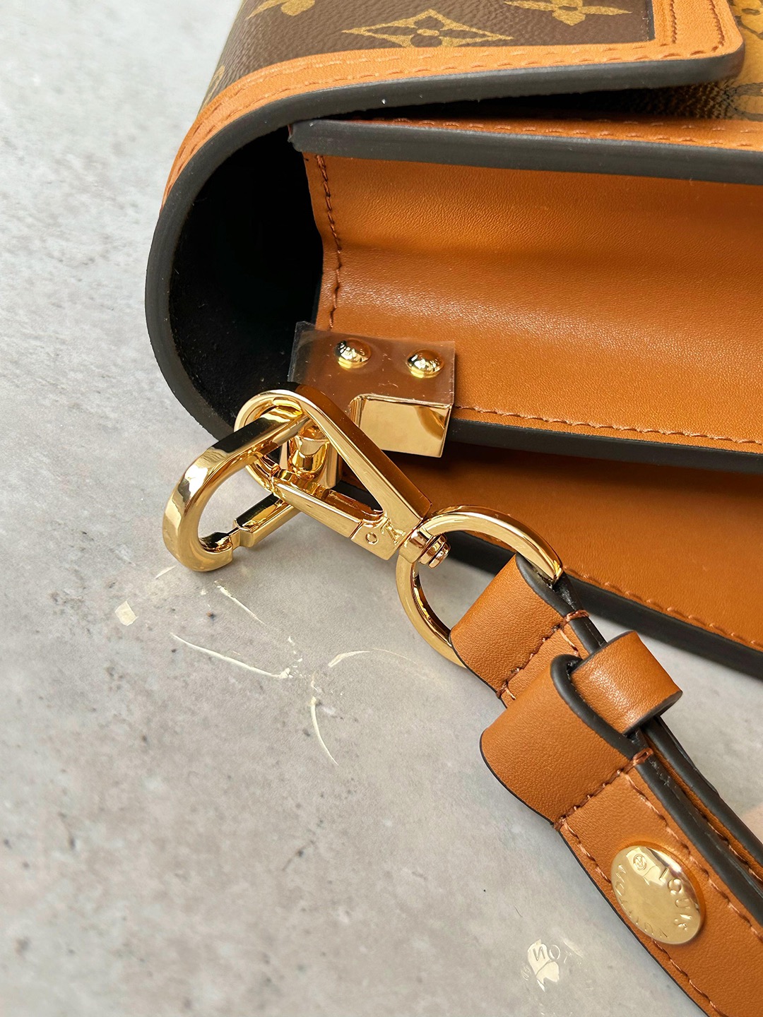 L0vis Vvtt0n Dauphine