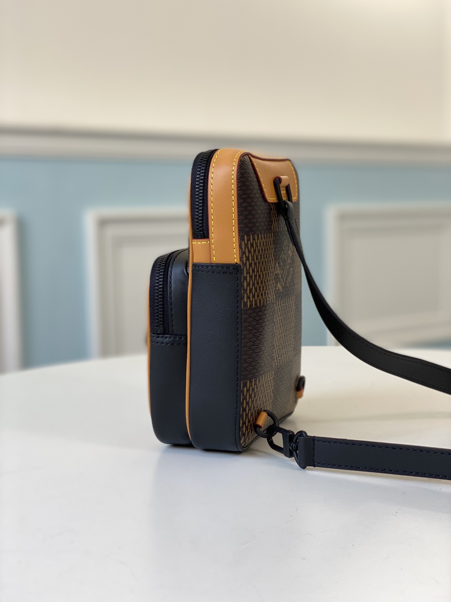 L0vis Vvtt0n Damier Ebene