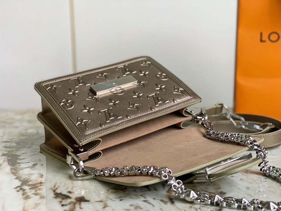 L0vis Vvtt0n Dauphine