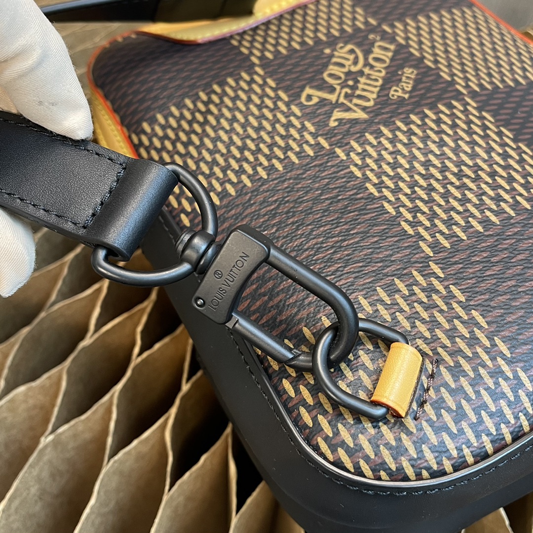 L0vis Vvtt0n Damier Ebene