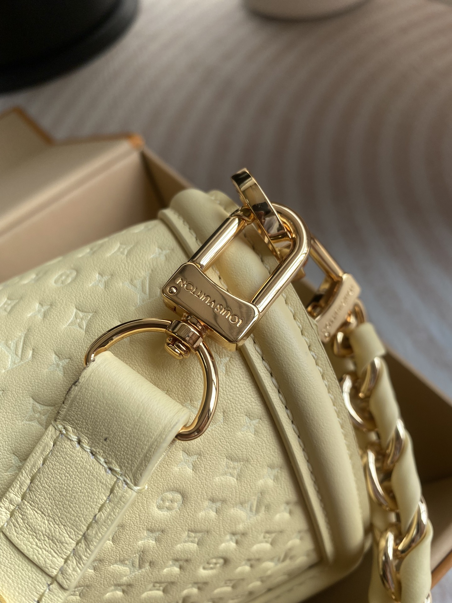 L0vis Vvtt0n Dauphine