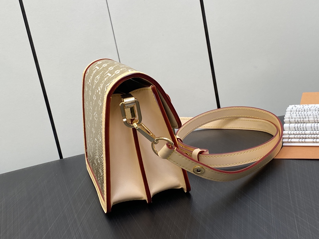 L0vis Vvtt0n Dauphine