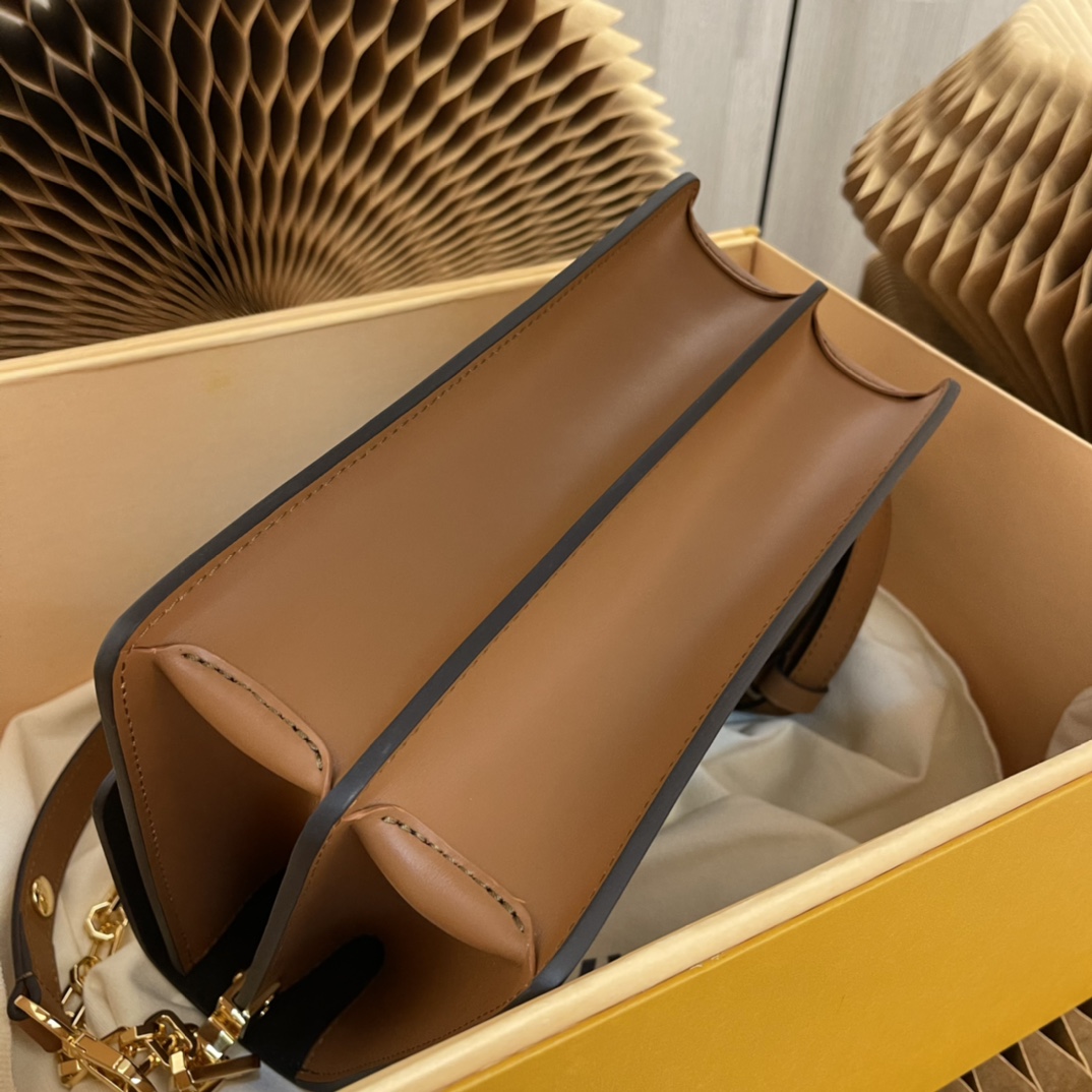 L0vis Vvtt0n Dauphine