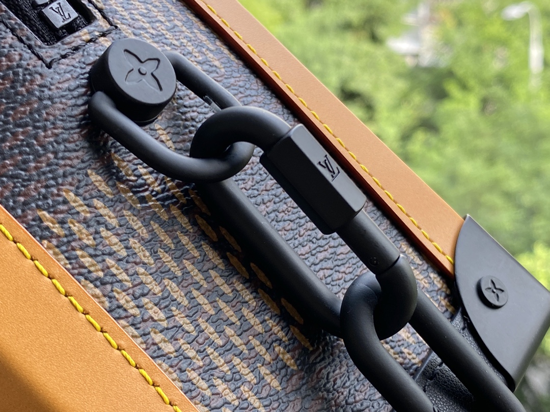 L0vis Vvtt0n Damier Ebene