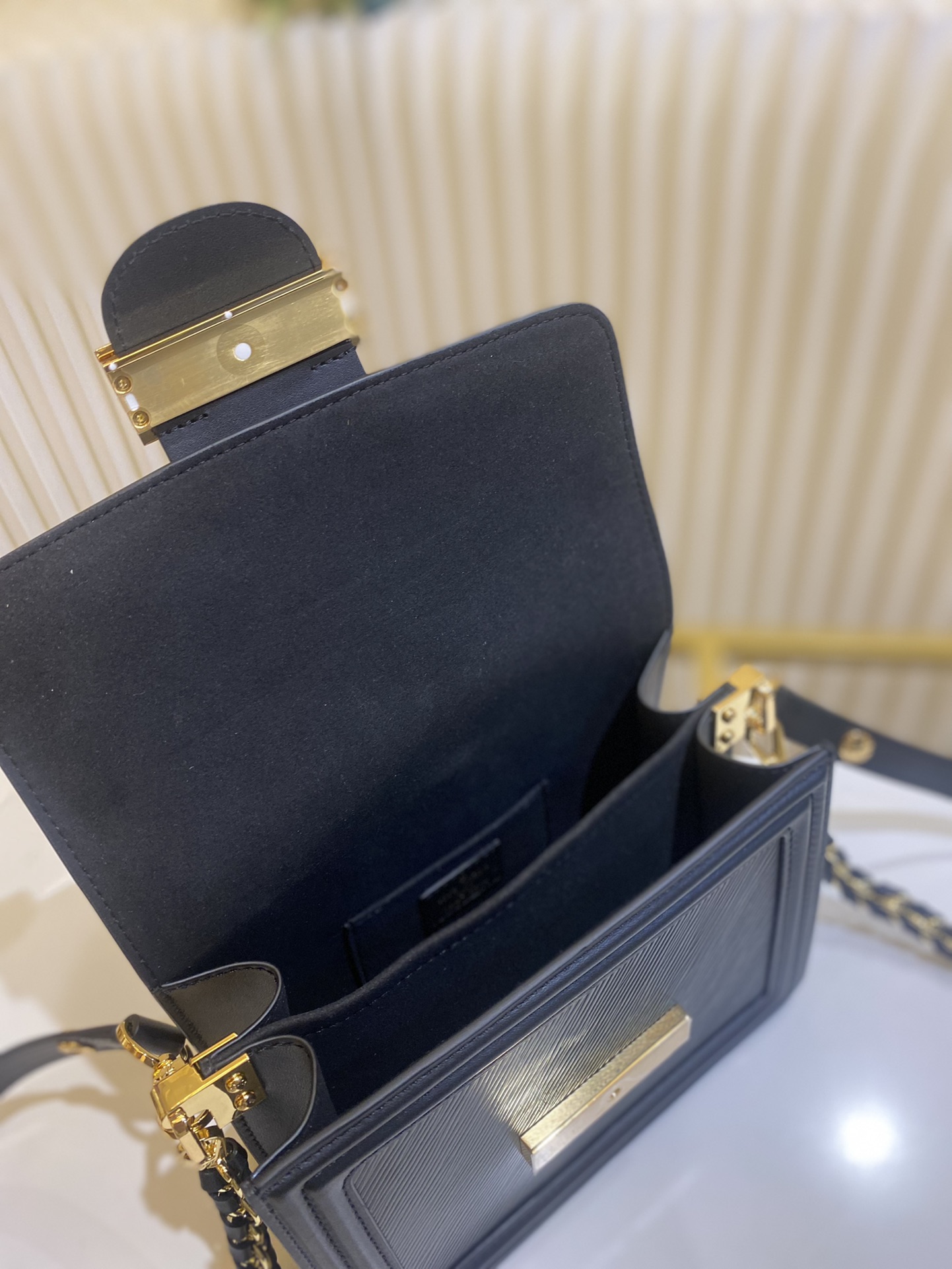 L0vis Vvtt0n Dauphine