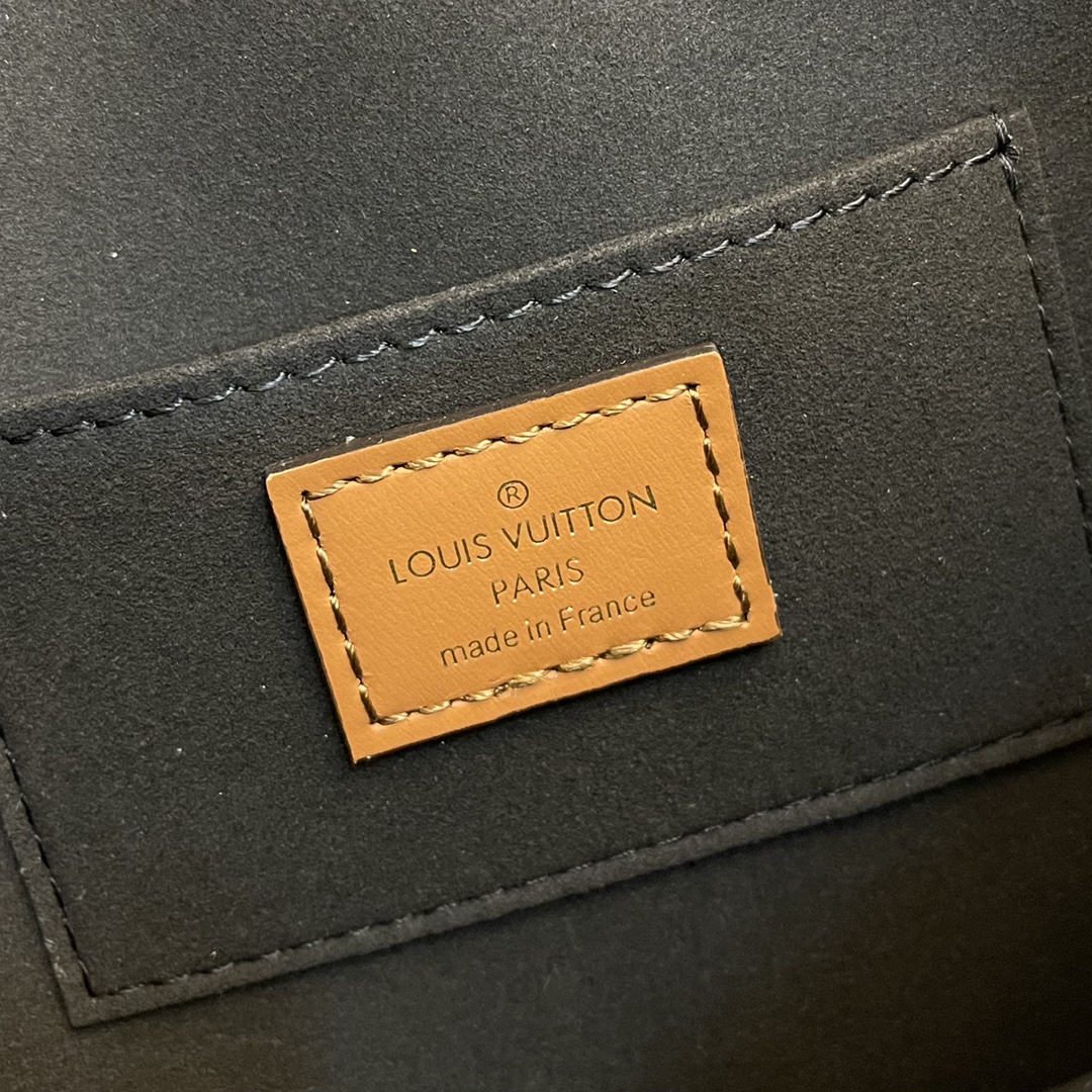 L0vis Vvtt0n Dauphine