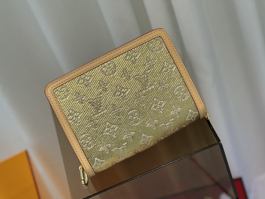 L0vis Vvtt0n Dauphine