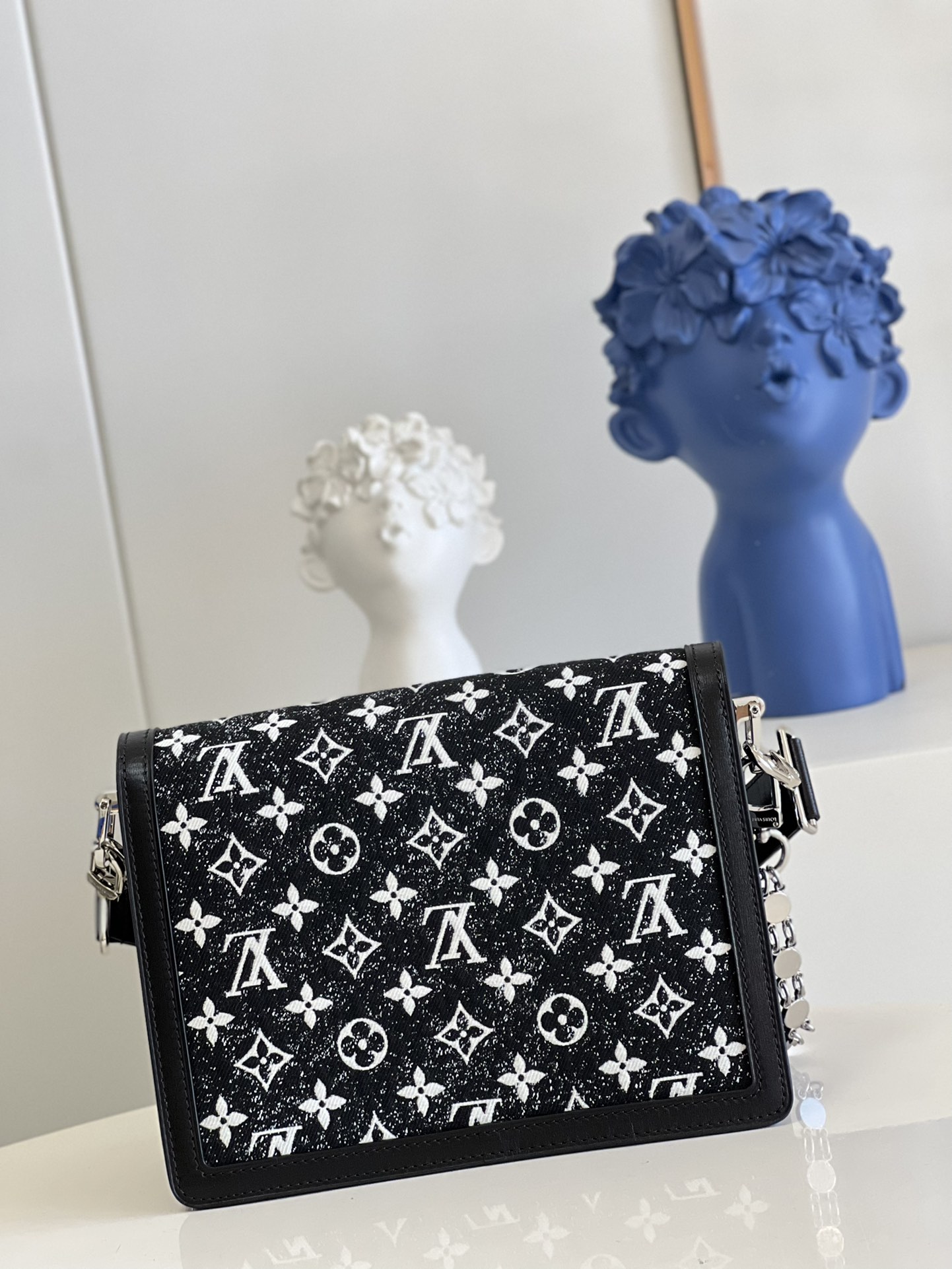 L0vis Vvtt0n Dauphine