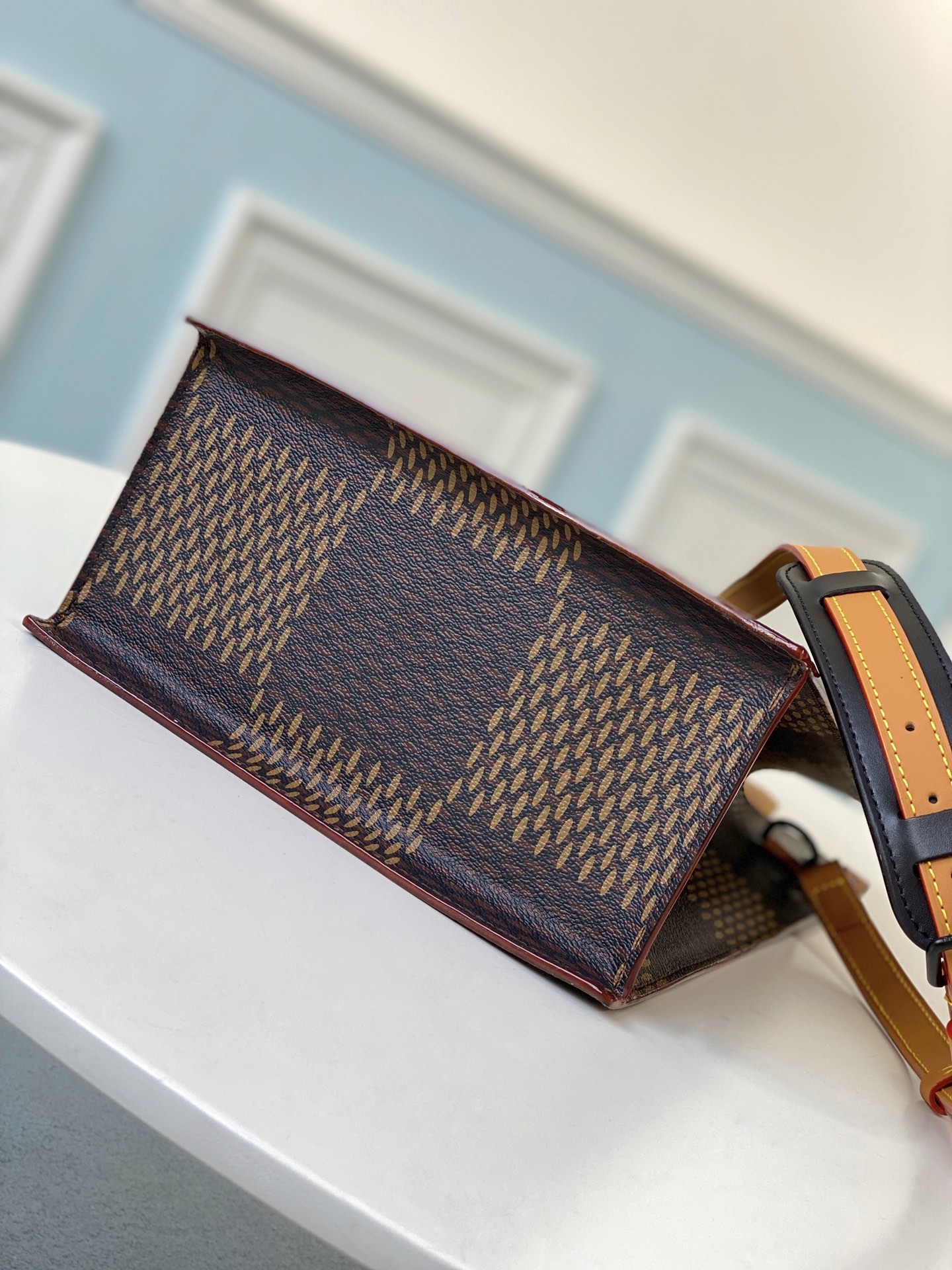 L0vis Vvtt0n Damier Ebene