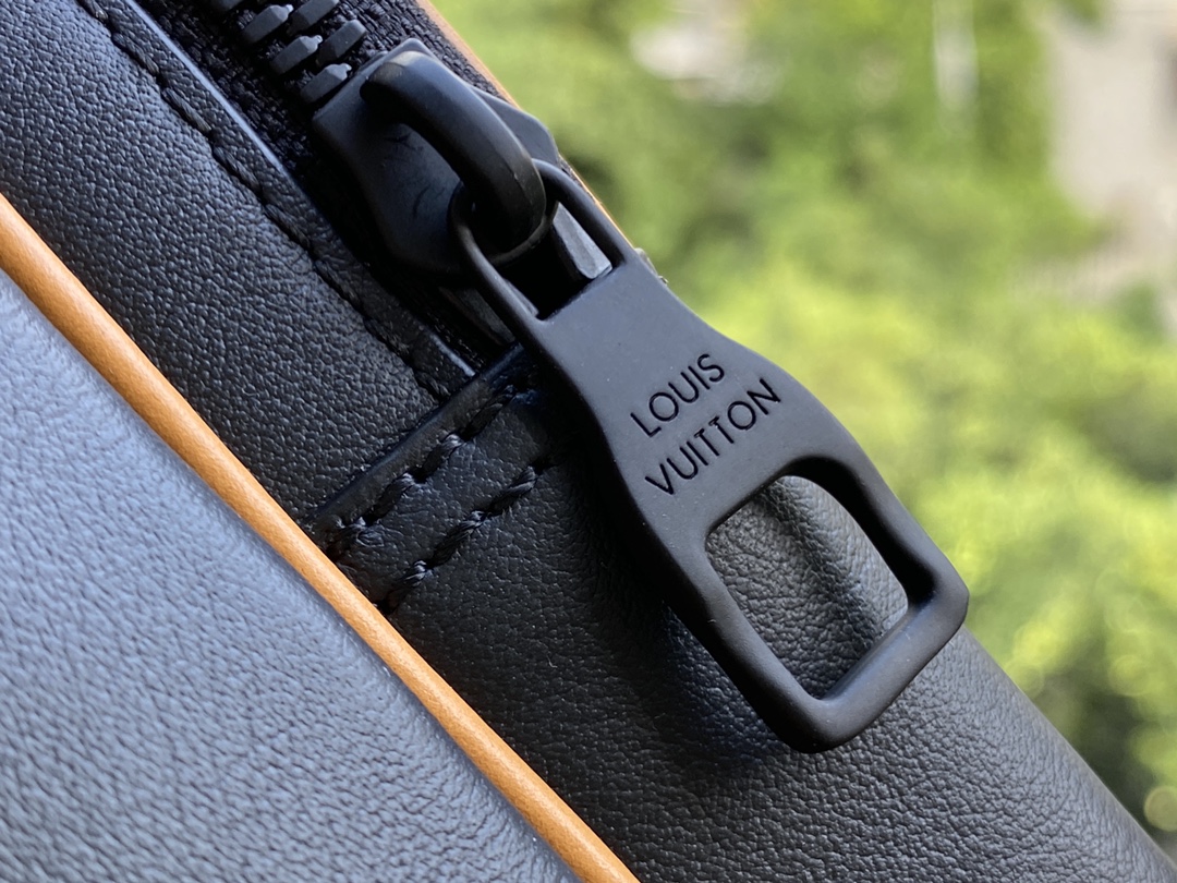 L0vis Vvtt0n Damier Ebene