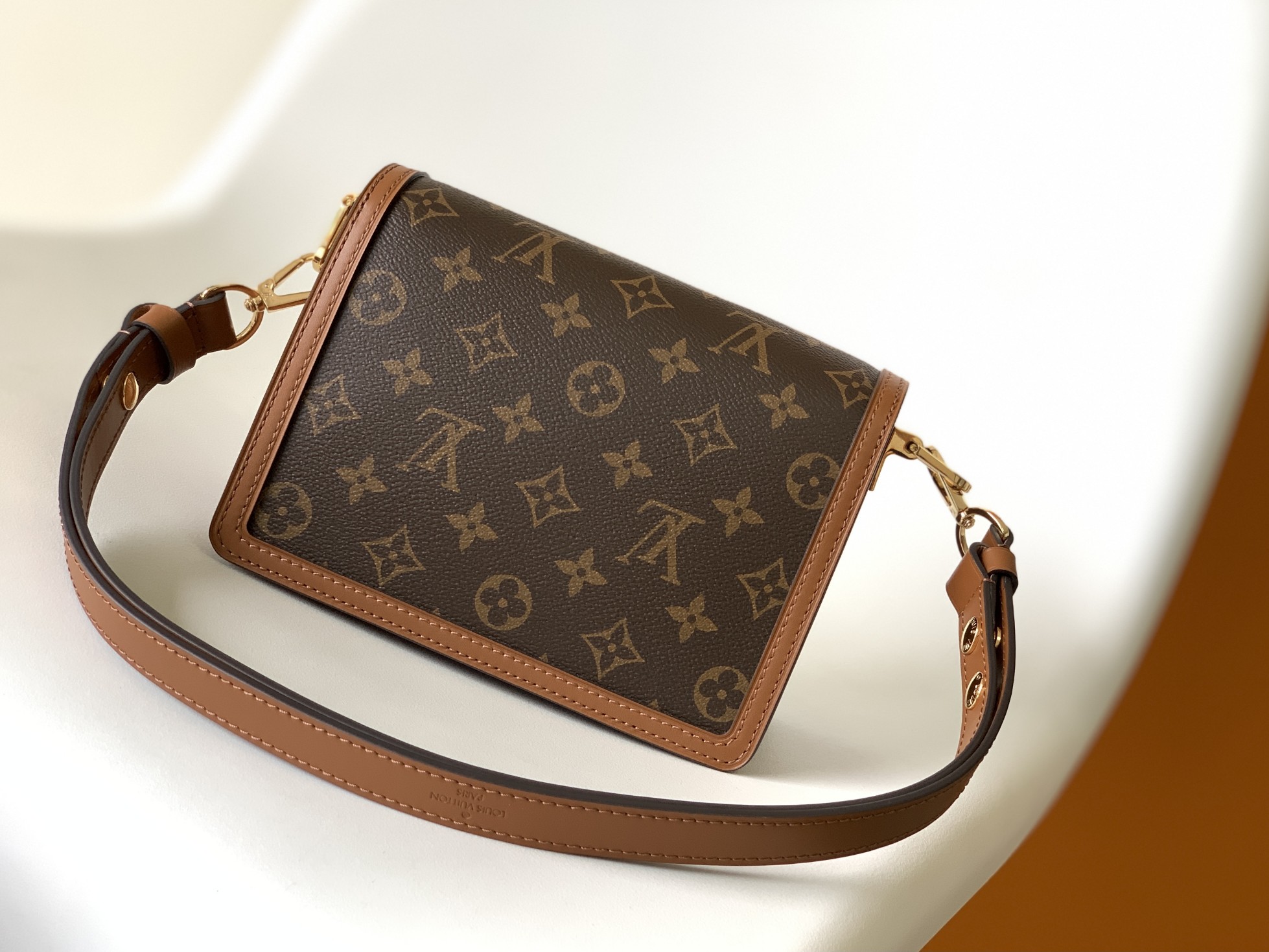 L0vis Vvtt0n Dauphine