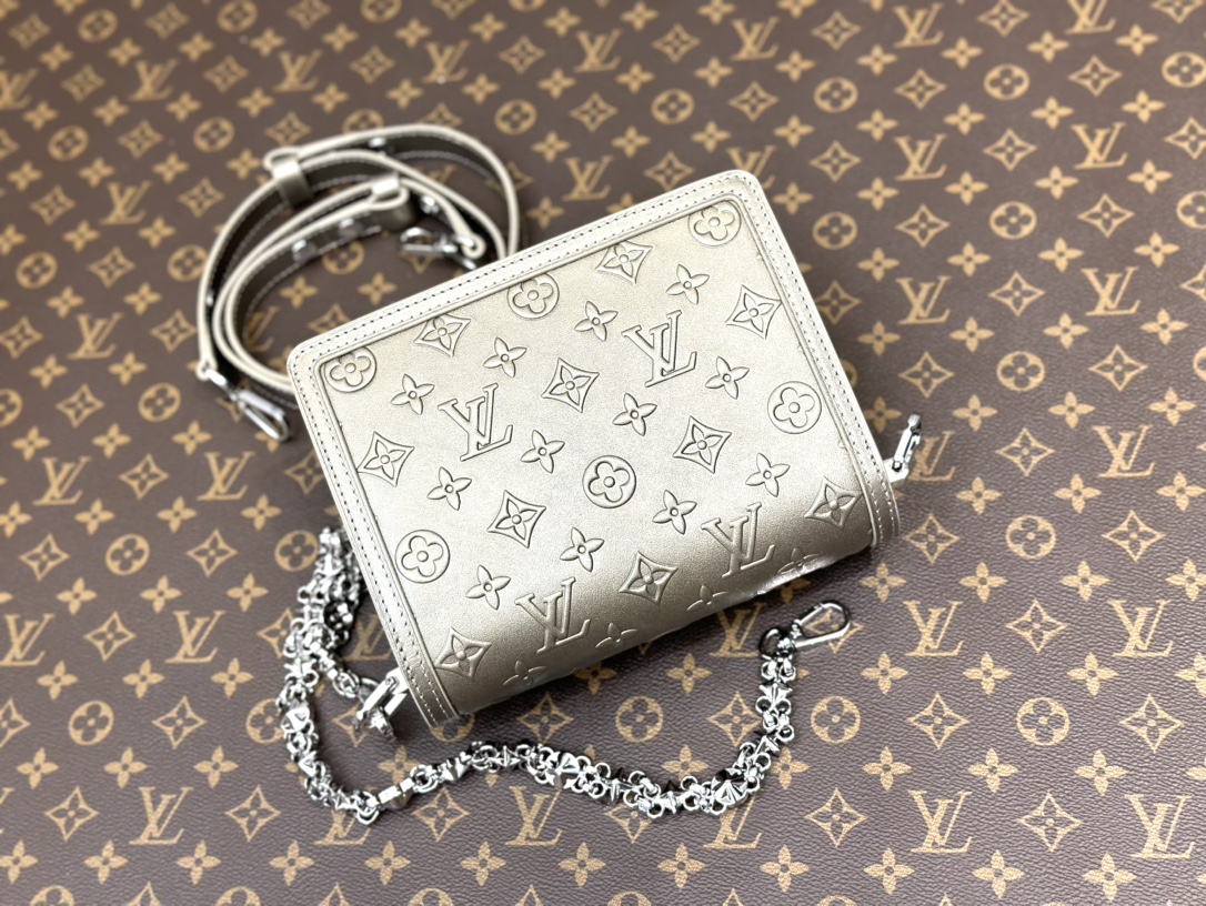 L0vis Vvtt0n Dauphine