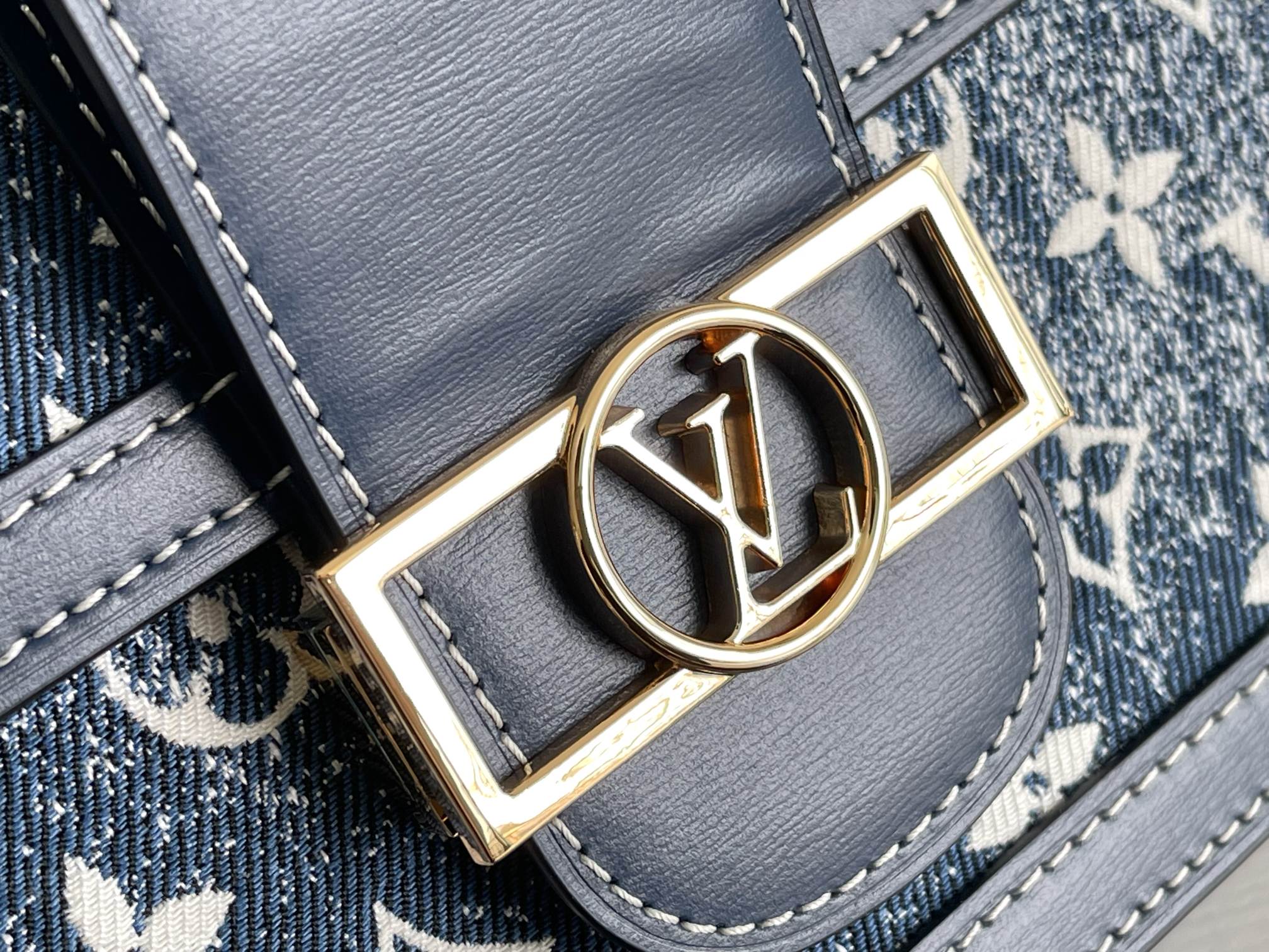 L0vis Vvtt0n Dauphine