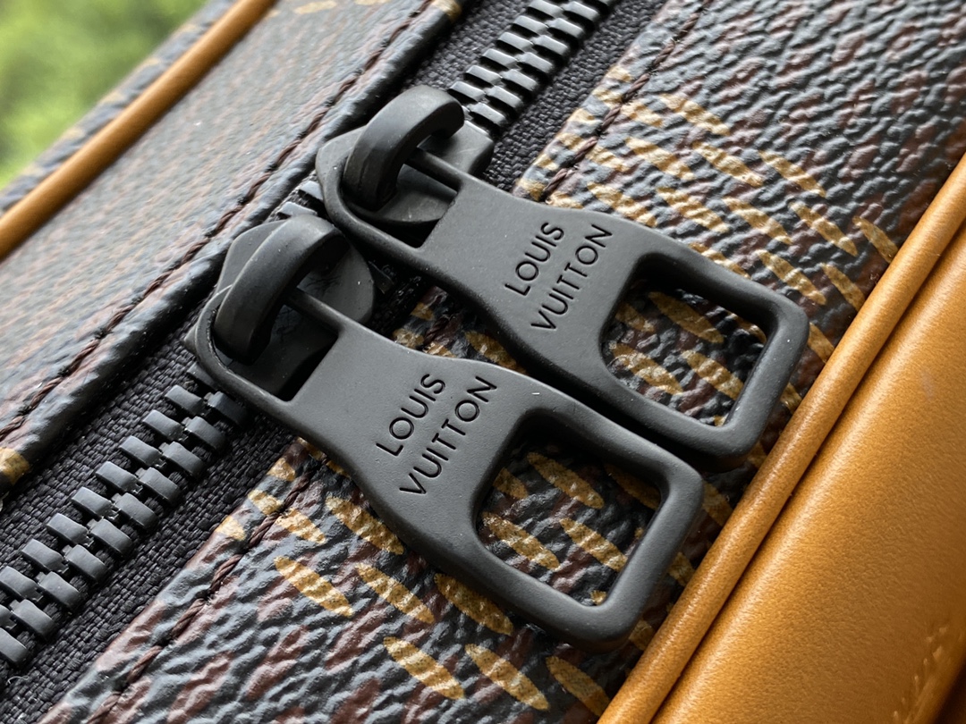 L0vis Vvtt0n Damier Ebene